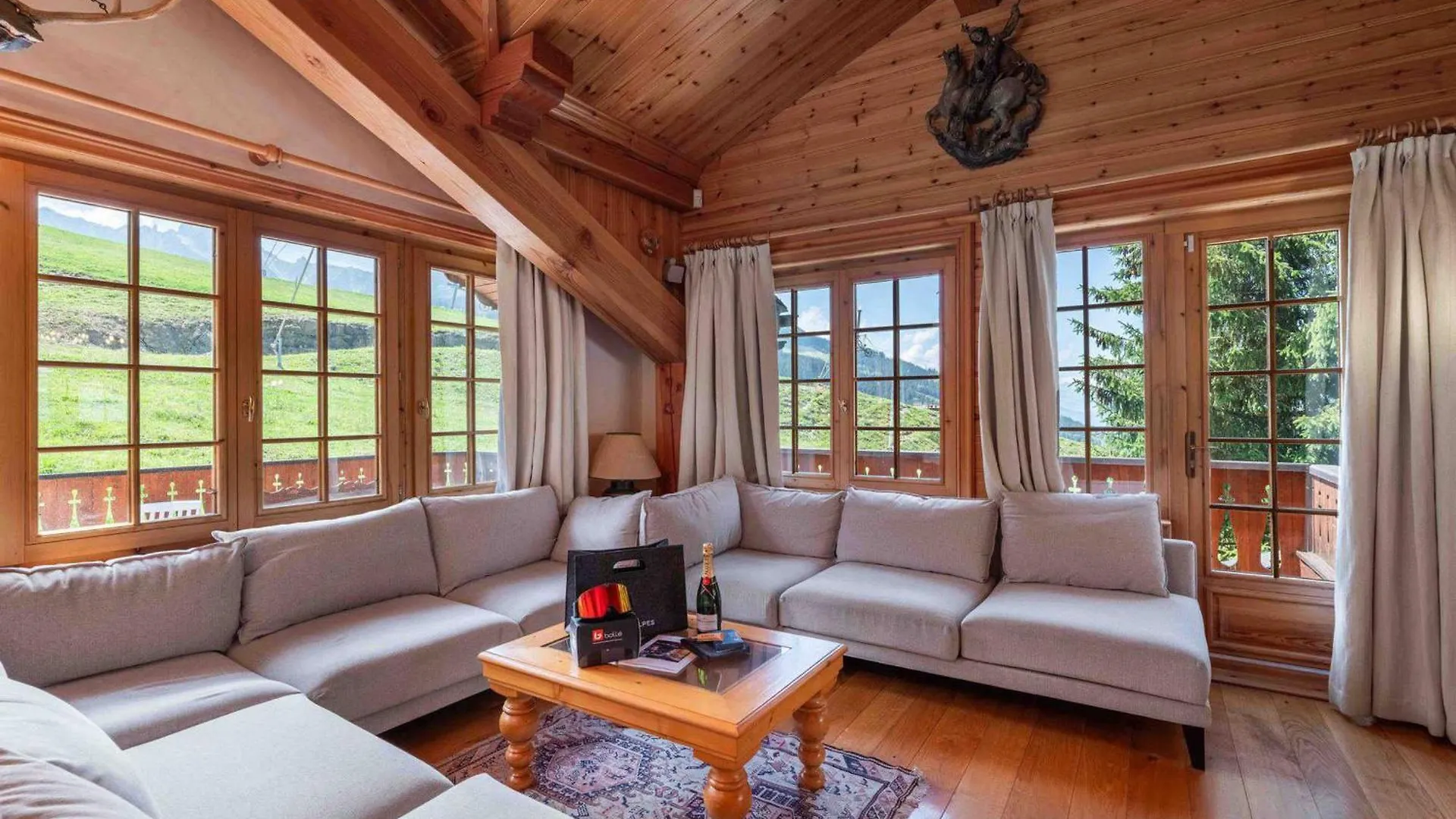 Chalet Savoyard De Caractere Avec Sauna Et Cheminee A Courchevel 1650 - Fr-1-563-17